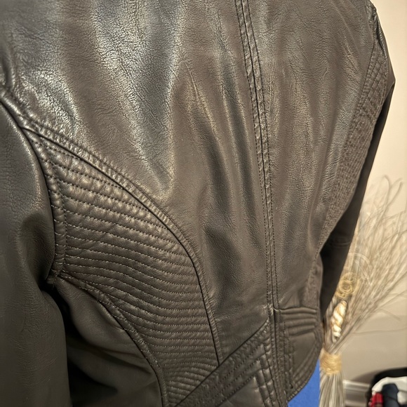 Motorcycle style jacket - Picture 11 of 14